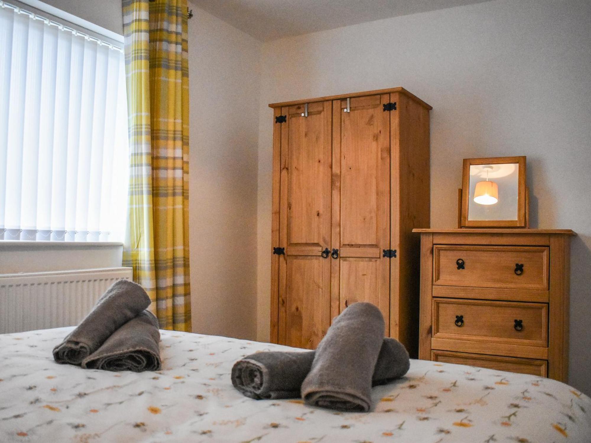 Bumblebee Lodge Стейтес Экстерьер фото